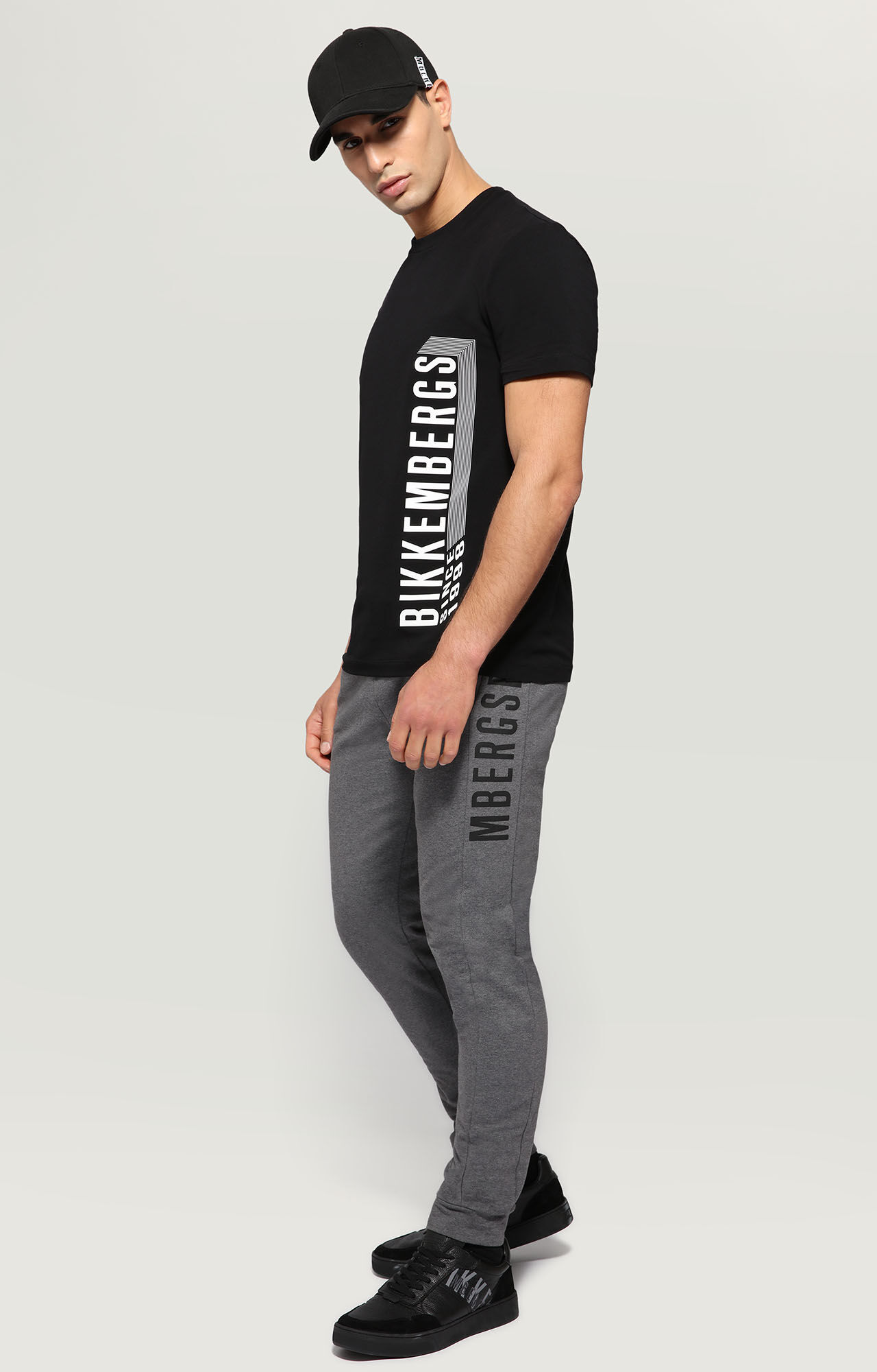 Men's Black T-shirt with rubber print | Bikkembergs