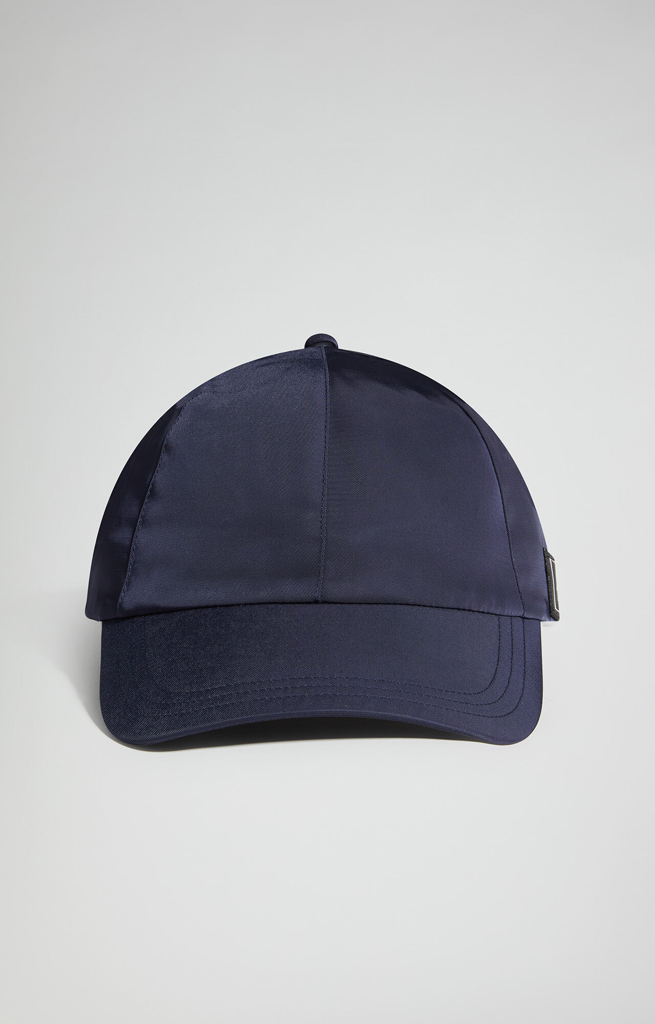 Men's hats: beanies, baseball cap, bucket hat | Bikkembergs Men's hats: beanies, baseball cap, bucket hat | Bikkembergs