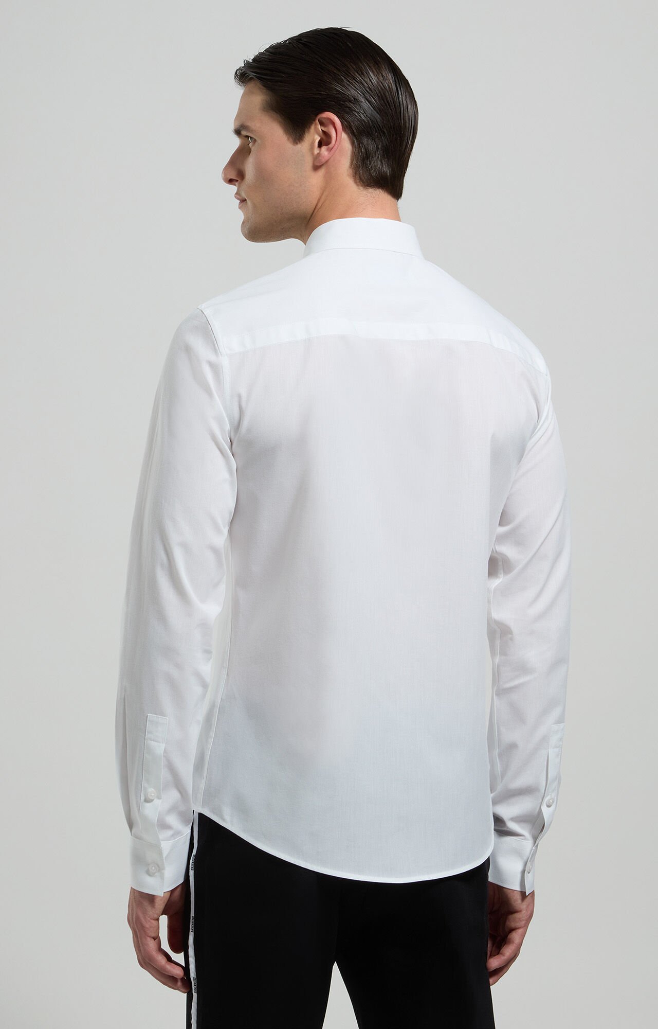Men's shirts: linen shirts and poplin shirts | Bikkembergs