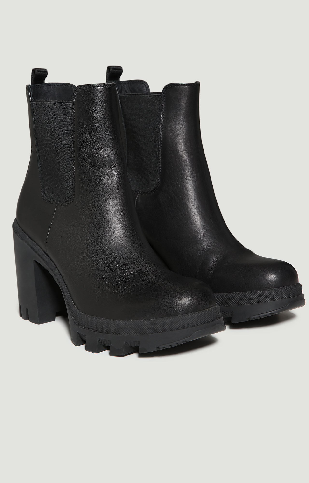 Black Ponye women s leather ankle boots Bikkembergs