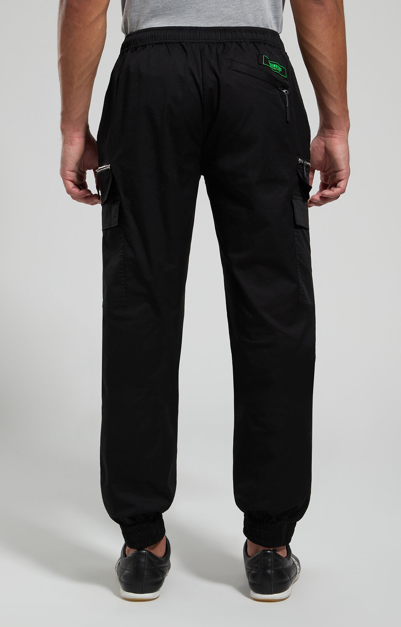 Men's pants: elegant and sports trousers | Bikkembergs