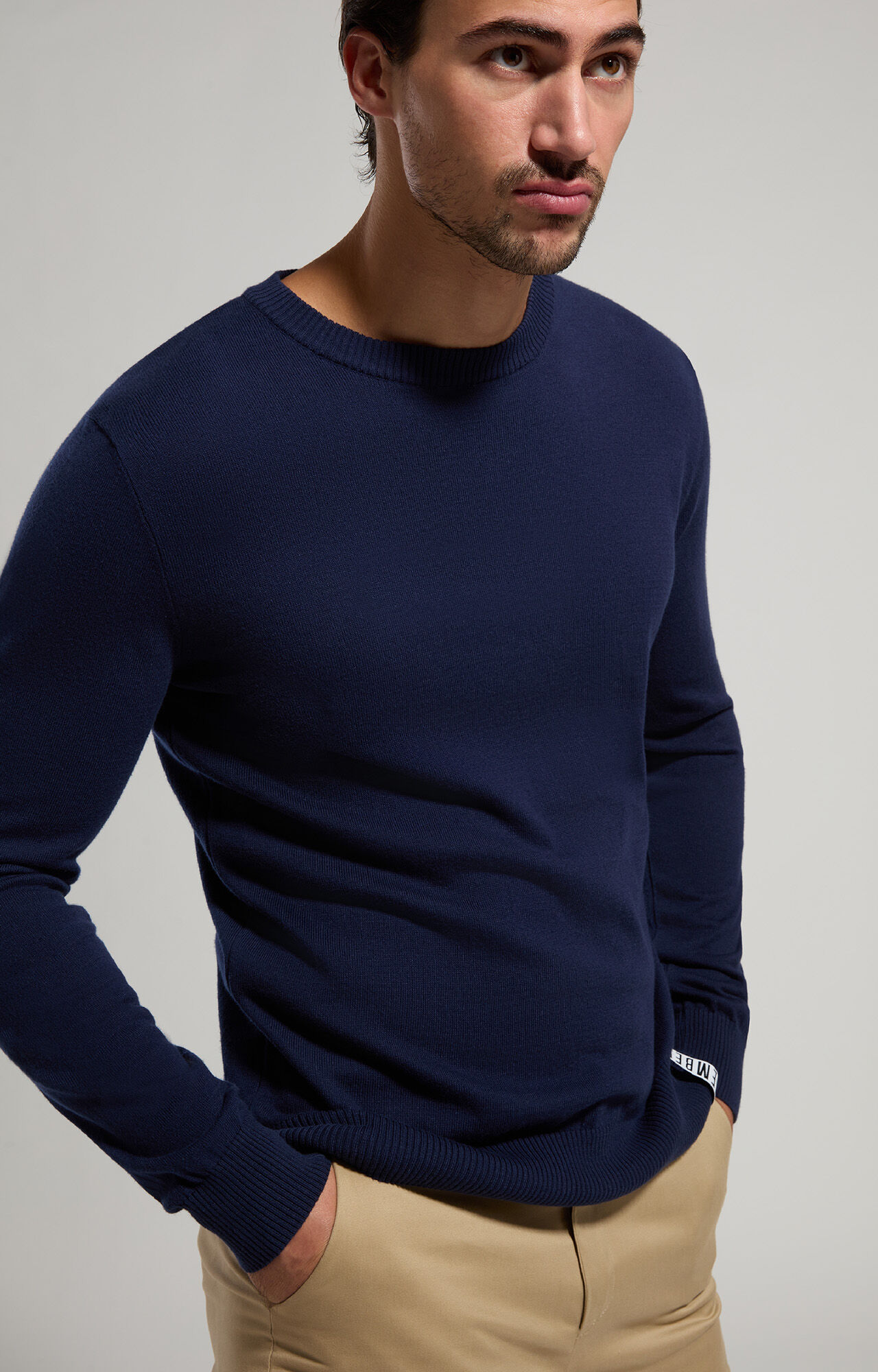 Men s round neck pullover
