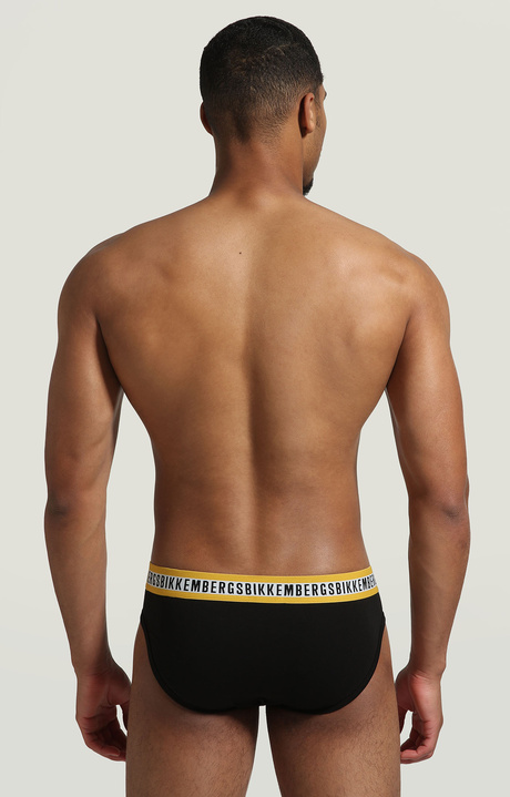 interior y hombre | Bikkembergs