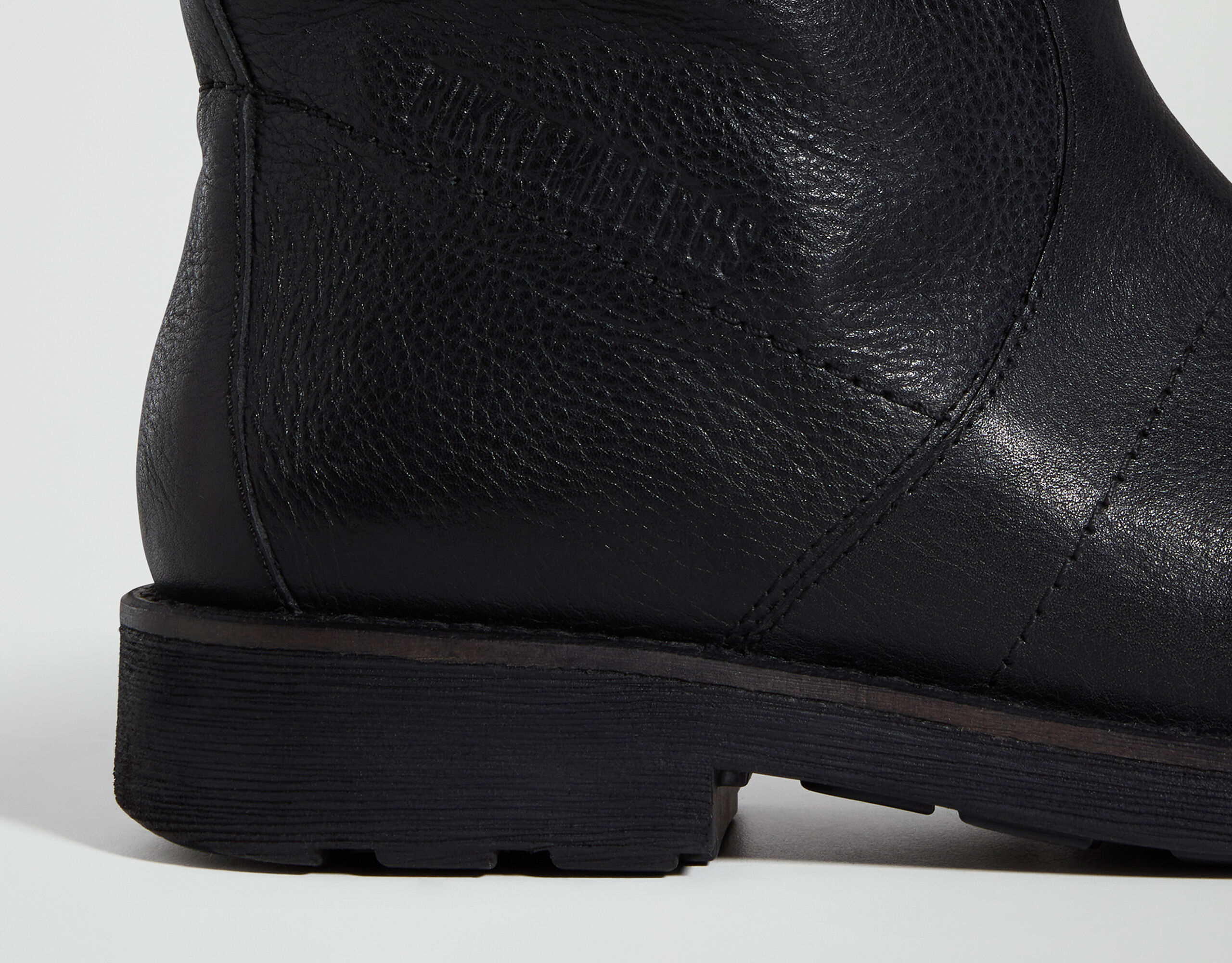 Women's shoes: trainers, sandals, boots | Bikkembergs