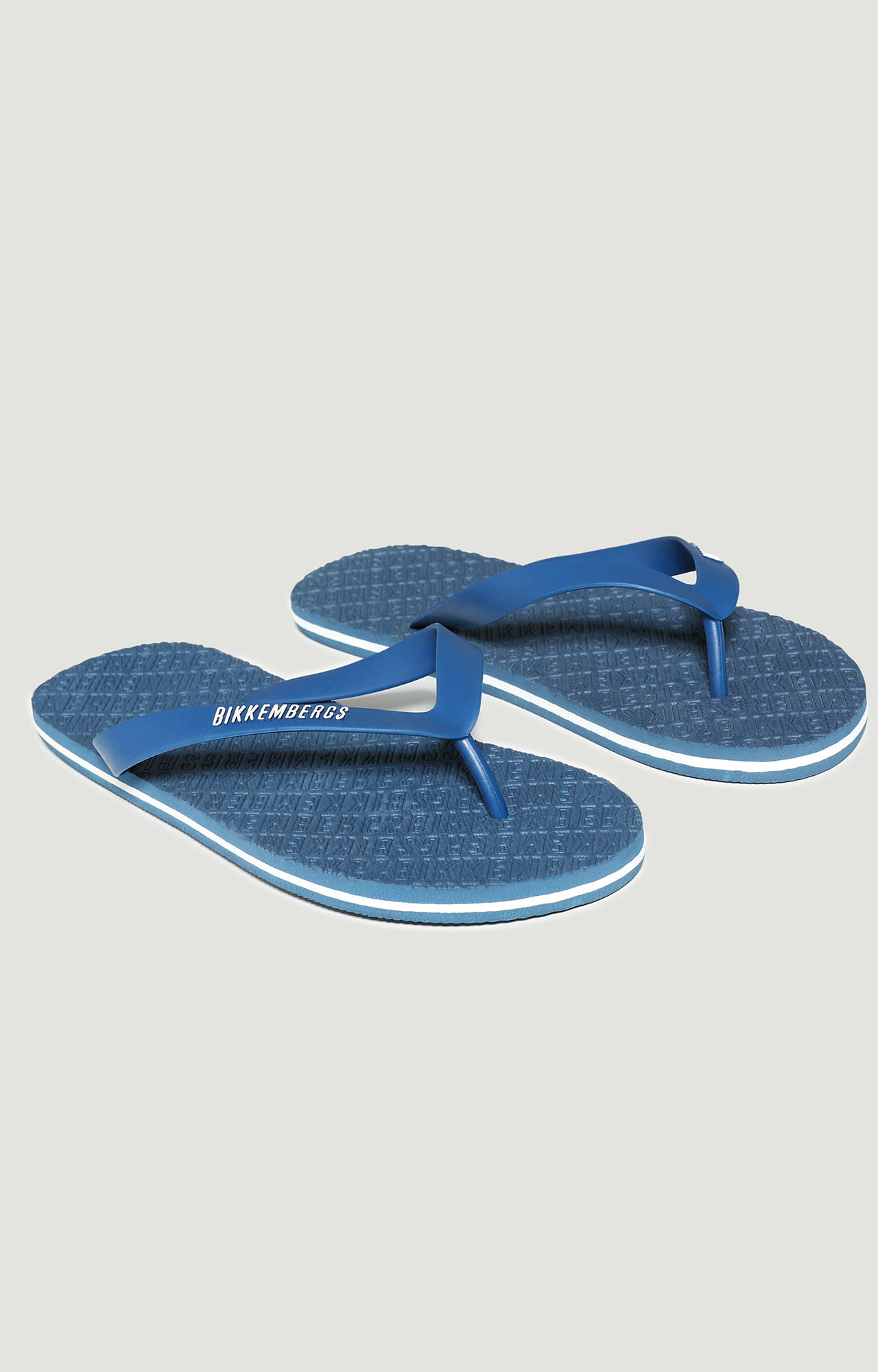 beach please flip flops