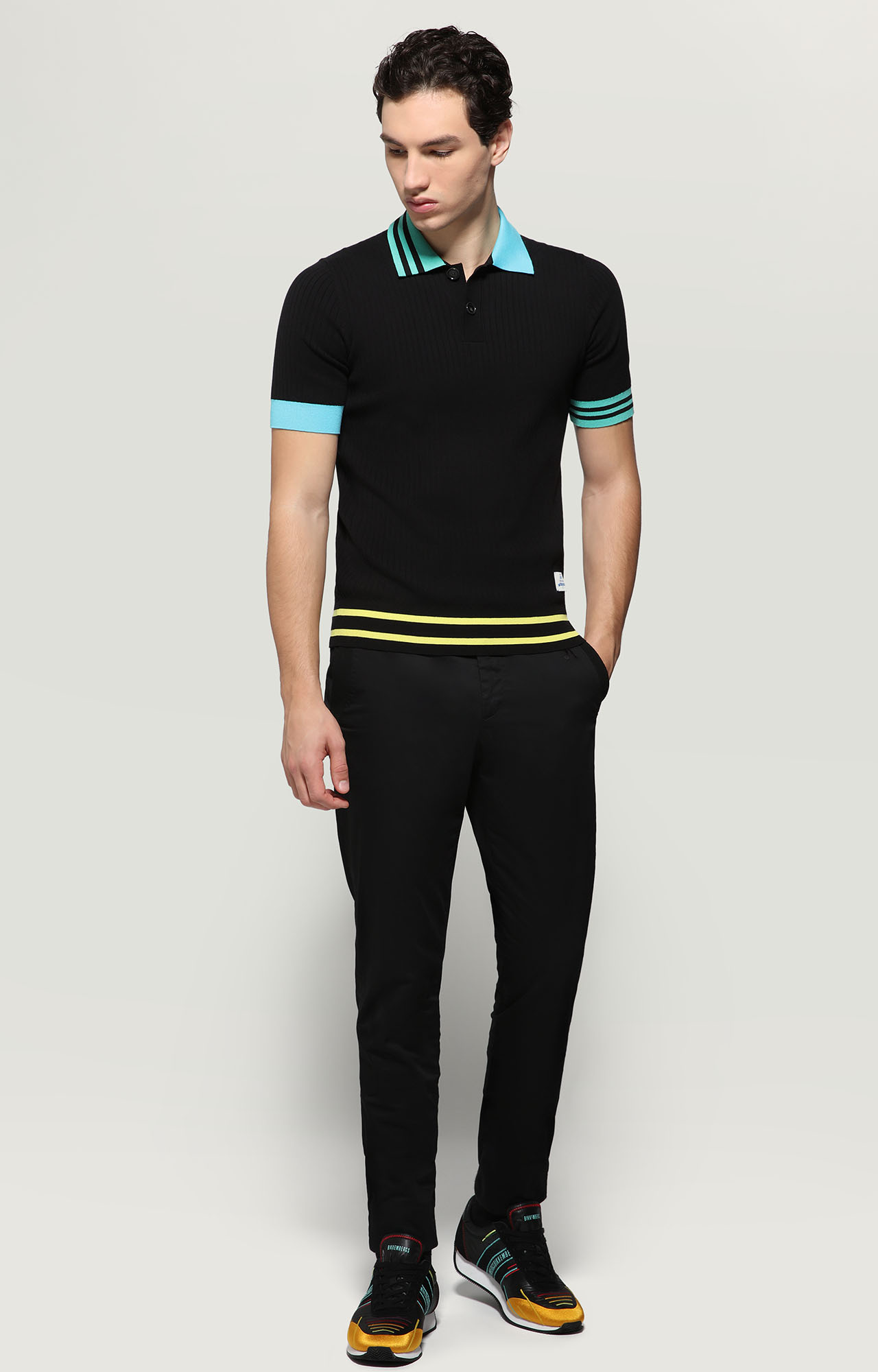 frecuencia Chip Ejecutante Men's ribbed knit polo shirt | BLACK | Bikkembergs