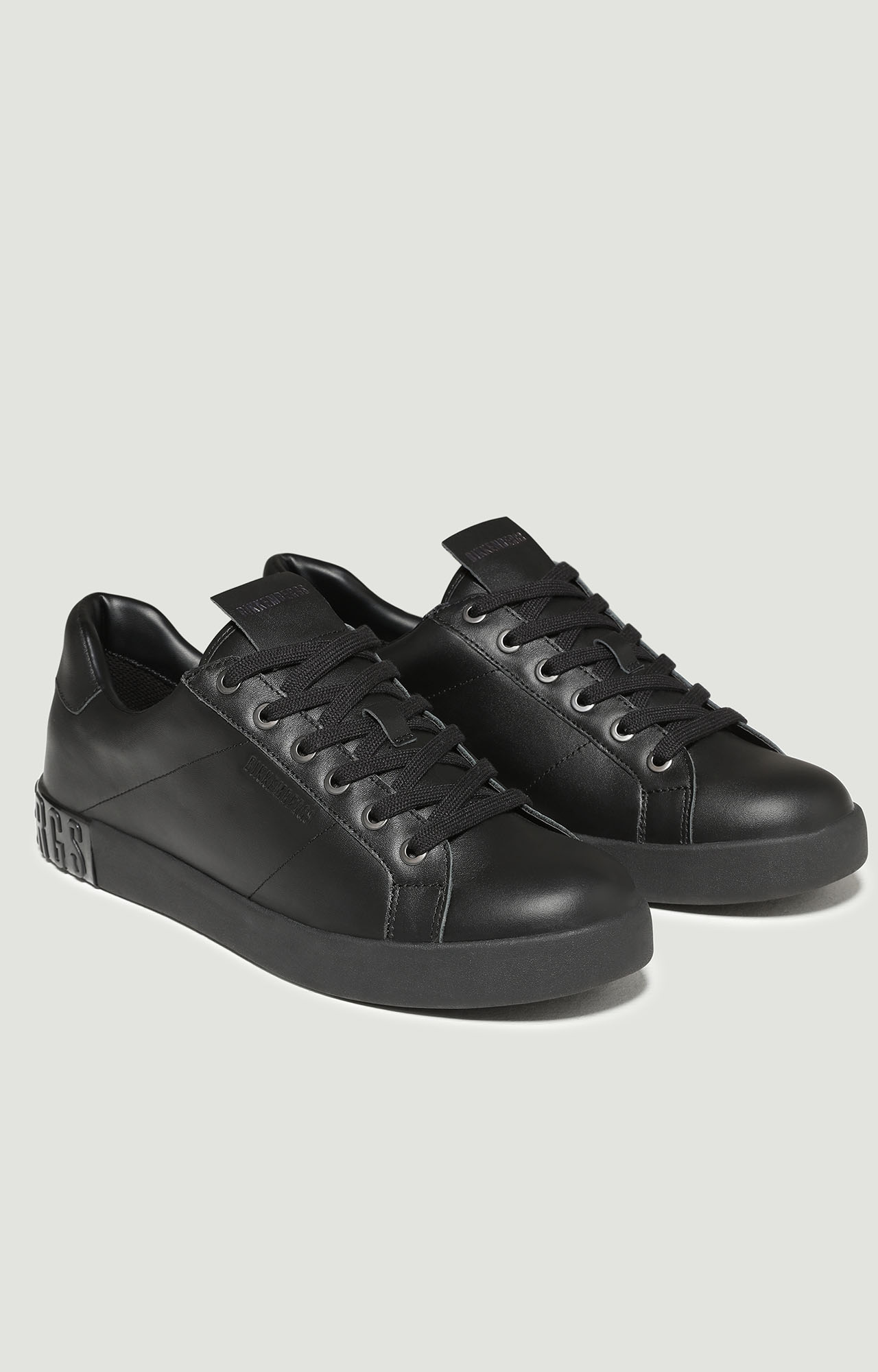 Vrijstelling de jouwe orgaan Shieran men's sneakers with patent leather details | BLACK | Bikkembergs